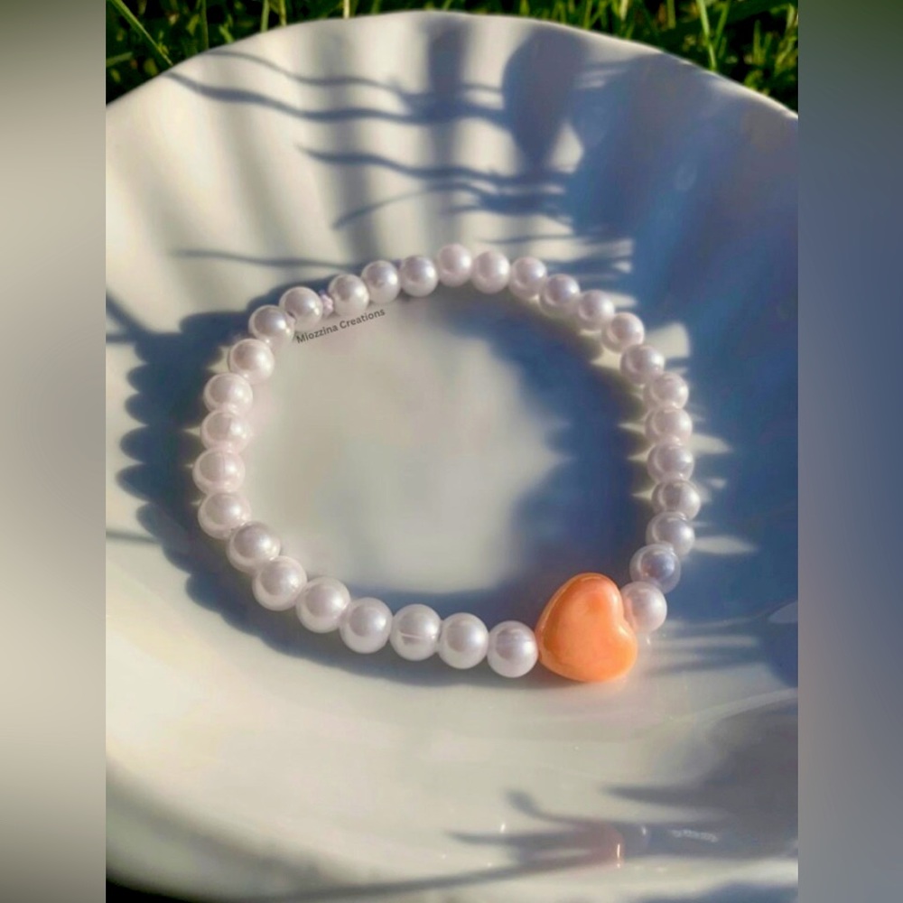 5/$20 (ENTIRE SHOP CLEARANCE) Pearl handmade beaded bracelet - S collection 🧡